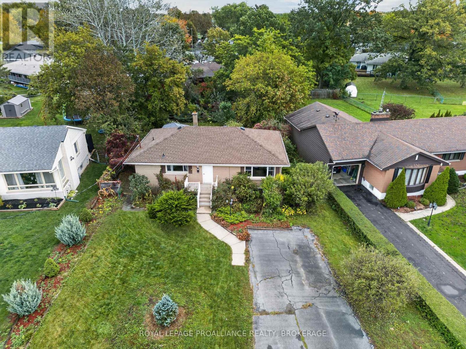 39 Fairfield Boulevard, Loyalist, Ontario