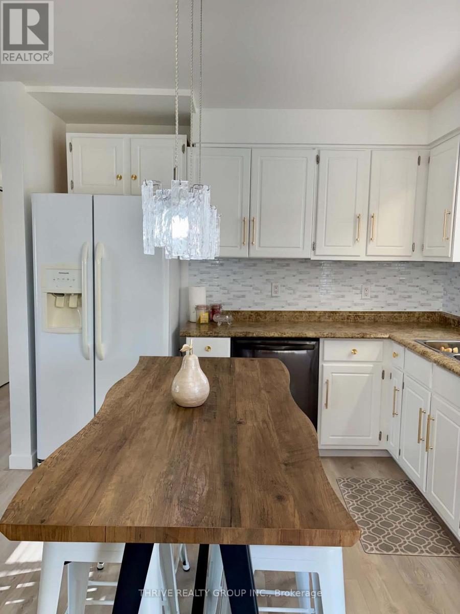 182 Elizabeth Street, Southwest Middlesex, Ontario  N0L 1M0 - Photo 5 - X14086500