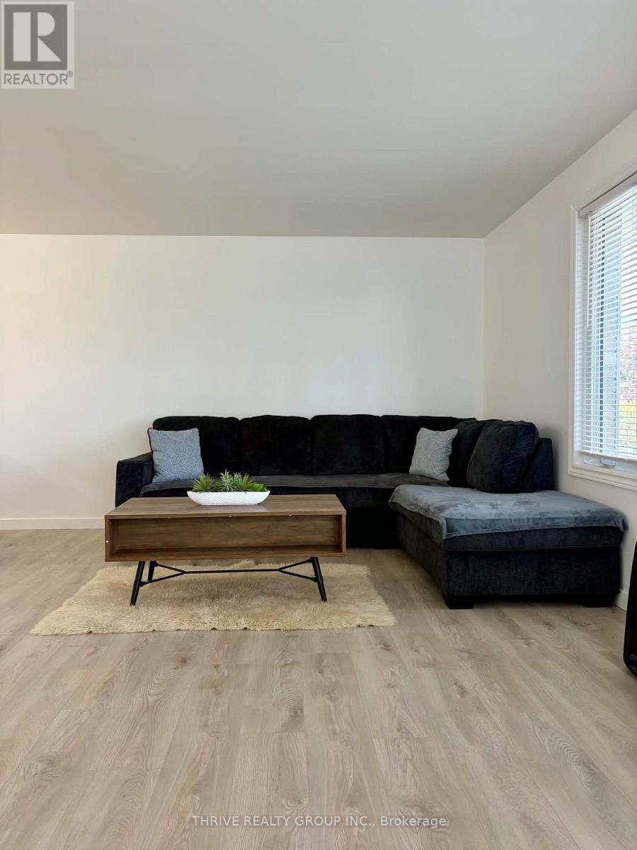 182 Elizabeth Street, Southwest Middlesex, Ontario  N0L 1M0 - Photo 8 - X14086500