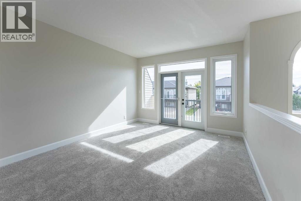 3, 762 Heritage Boulevard W