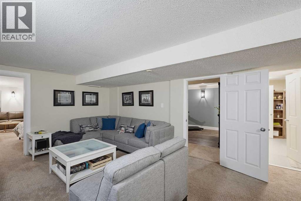 2 Greystone Way