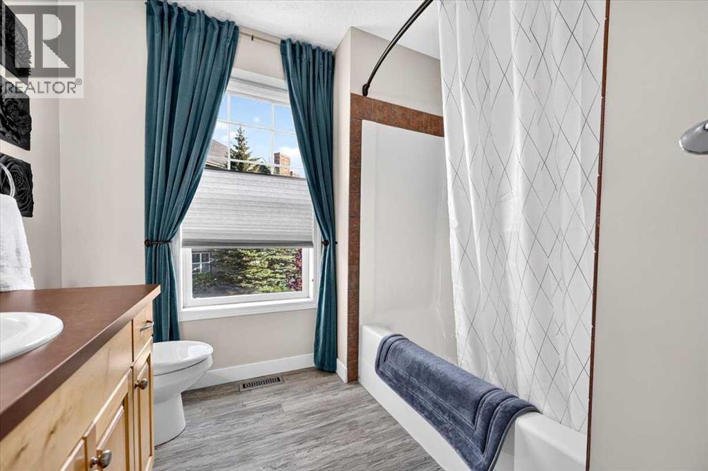 6 Prestwick Estate Gate SE, Calgary, Alberta  T2Z 4B6 - Photo 39 - A2351643