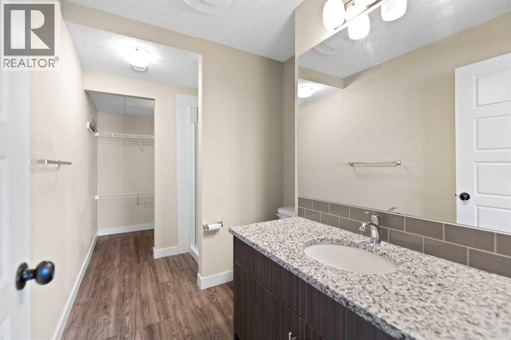 1921, 2461 Baysprings Link SW