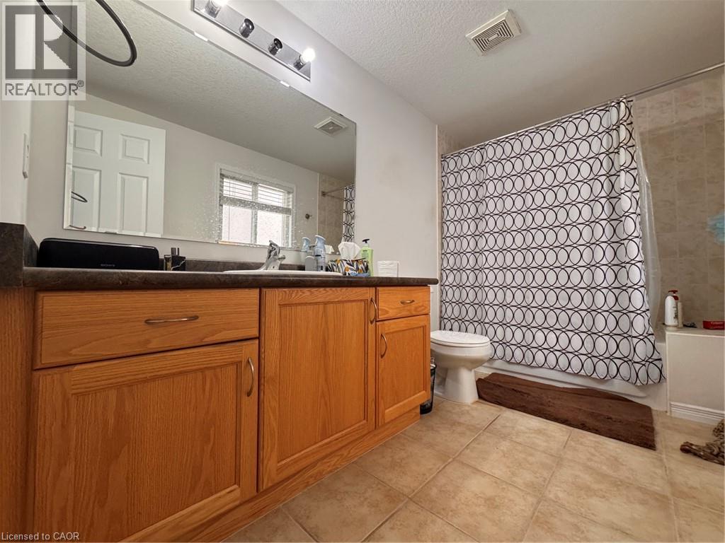 648 Winterberry Avenue, Waterloo, Ontario  N2V 2X4 - Photo 8 - 40871894