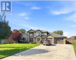 8 MARSHWOODS BOULEVARD, Kingsville, Ontario