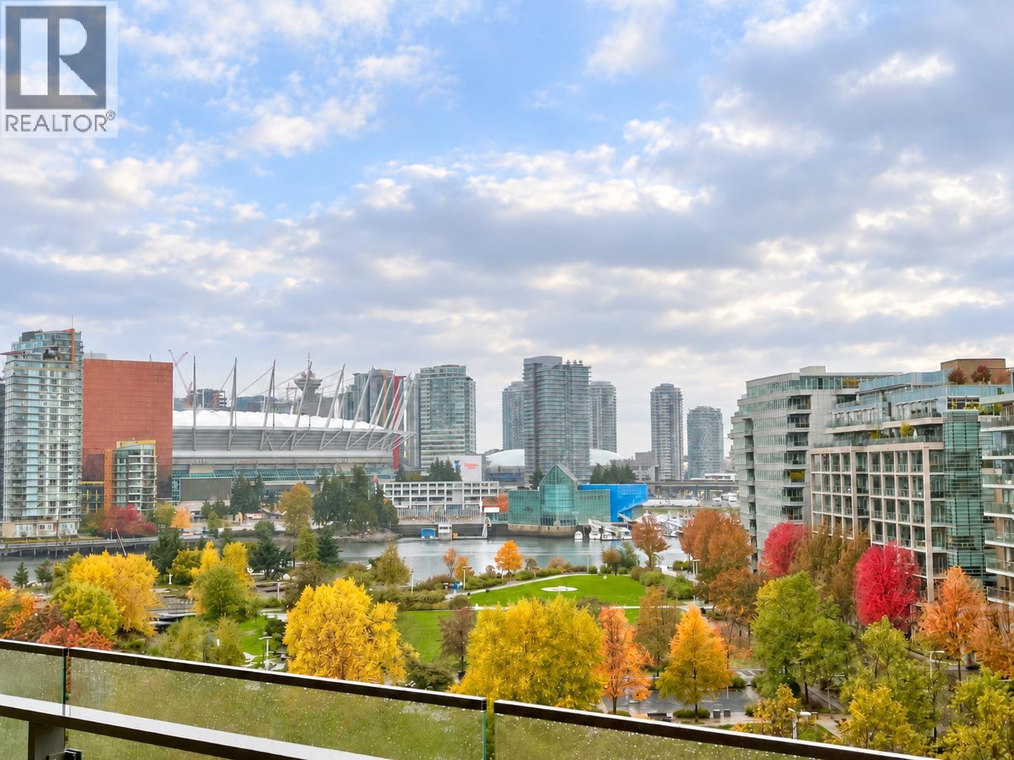 909 1768 Cook Street, Vancouver, British Columbia  V5Y 0N3 - Photo 2 - R3176023