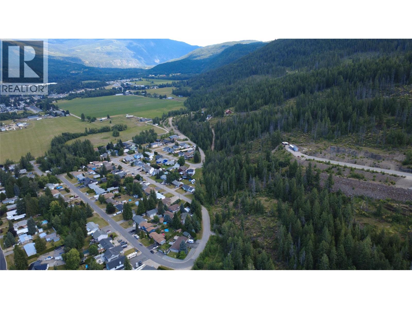 258 Bayview Drive, Sicamous, British Columbia  V0E 2V1 - Photo 29 - 10403365