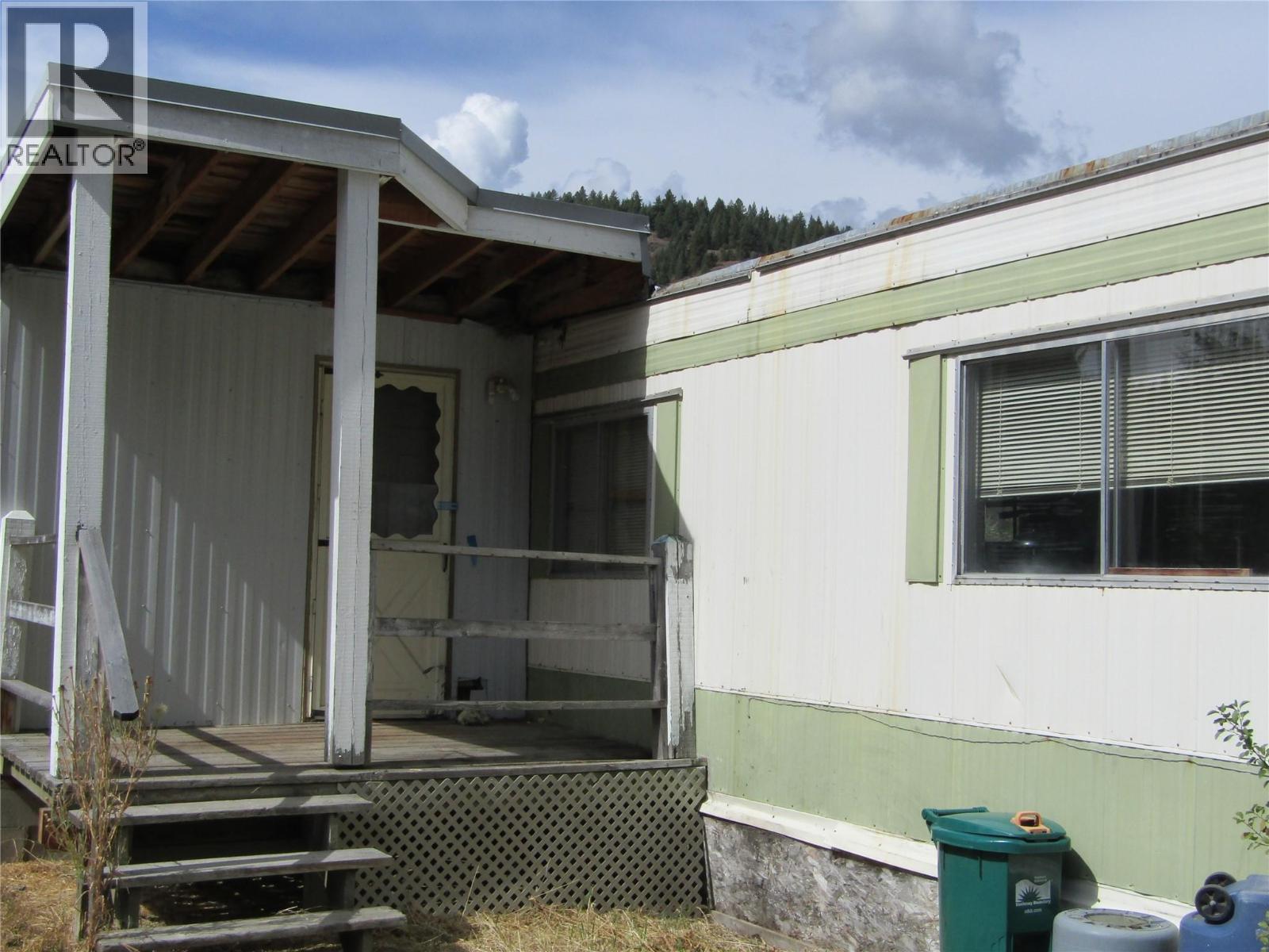 555 Kimberley N Avenue
