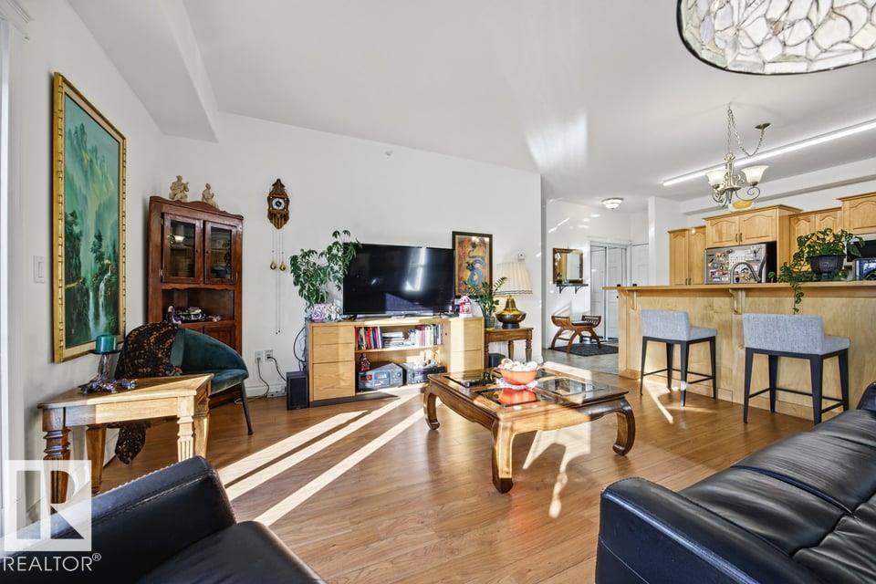 #312 9739 92 ST NW