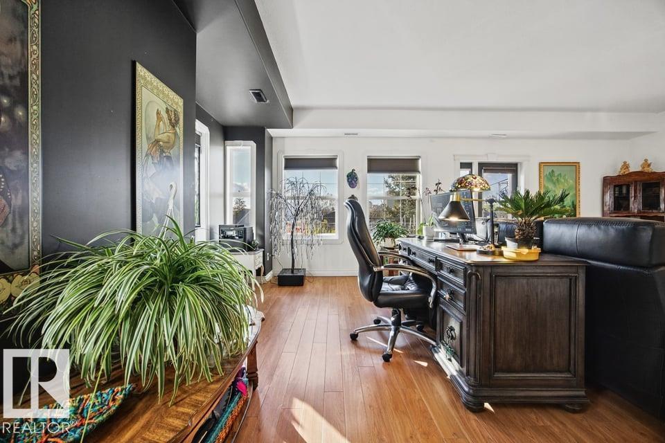 #312 9739 92 ST NW