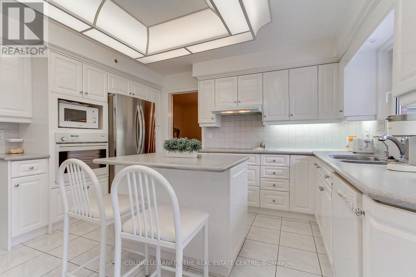 35 Tofino Crescent, Toronto, Ontario  M3B 1R9 - Photo 19 - C14086596