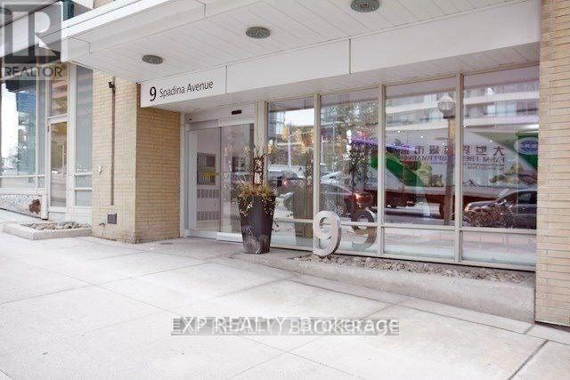 302 - 9 SPADINA AVENUE, Toronto, Ontario