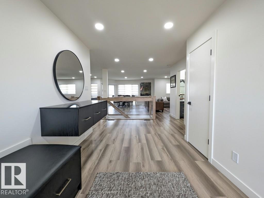 10672 153 AV NW
