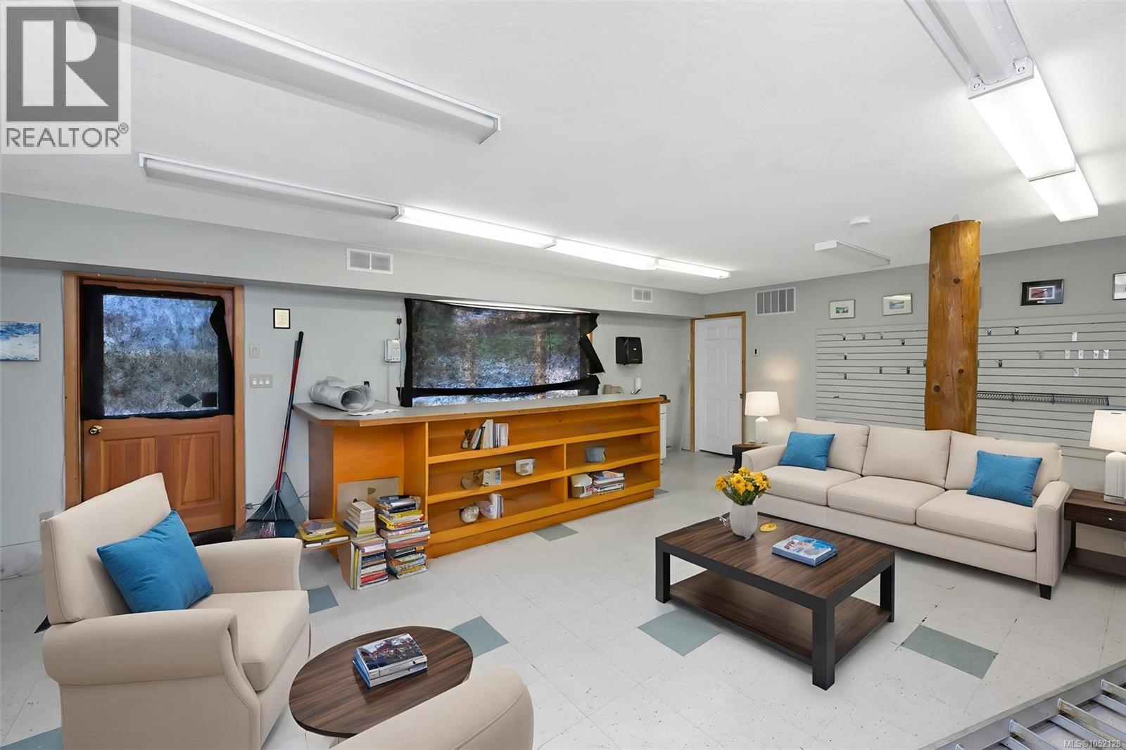 50 8631 South Shore Rd