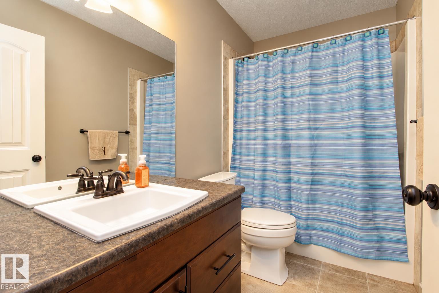 1316 29 AV NW