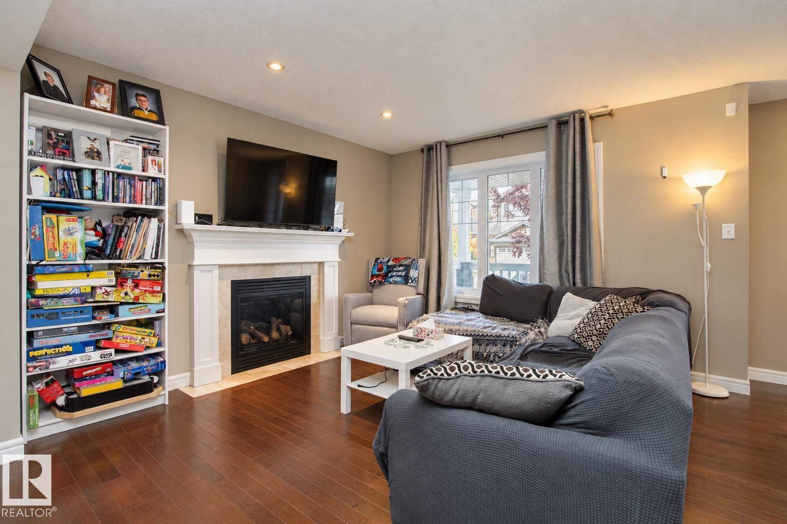 1316 29 AV NW