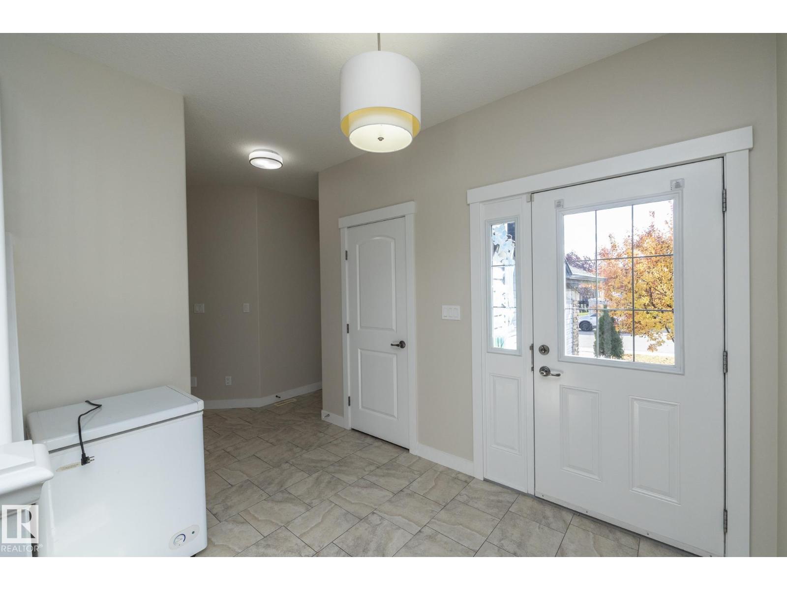 17316 5 AV SW