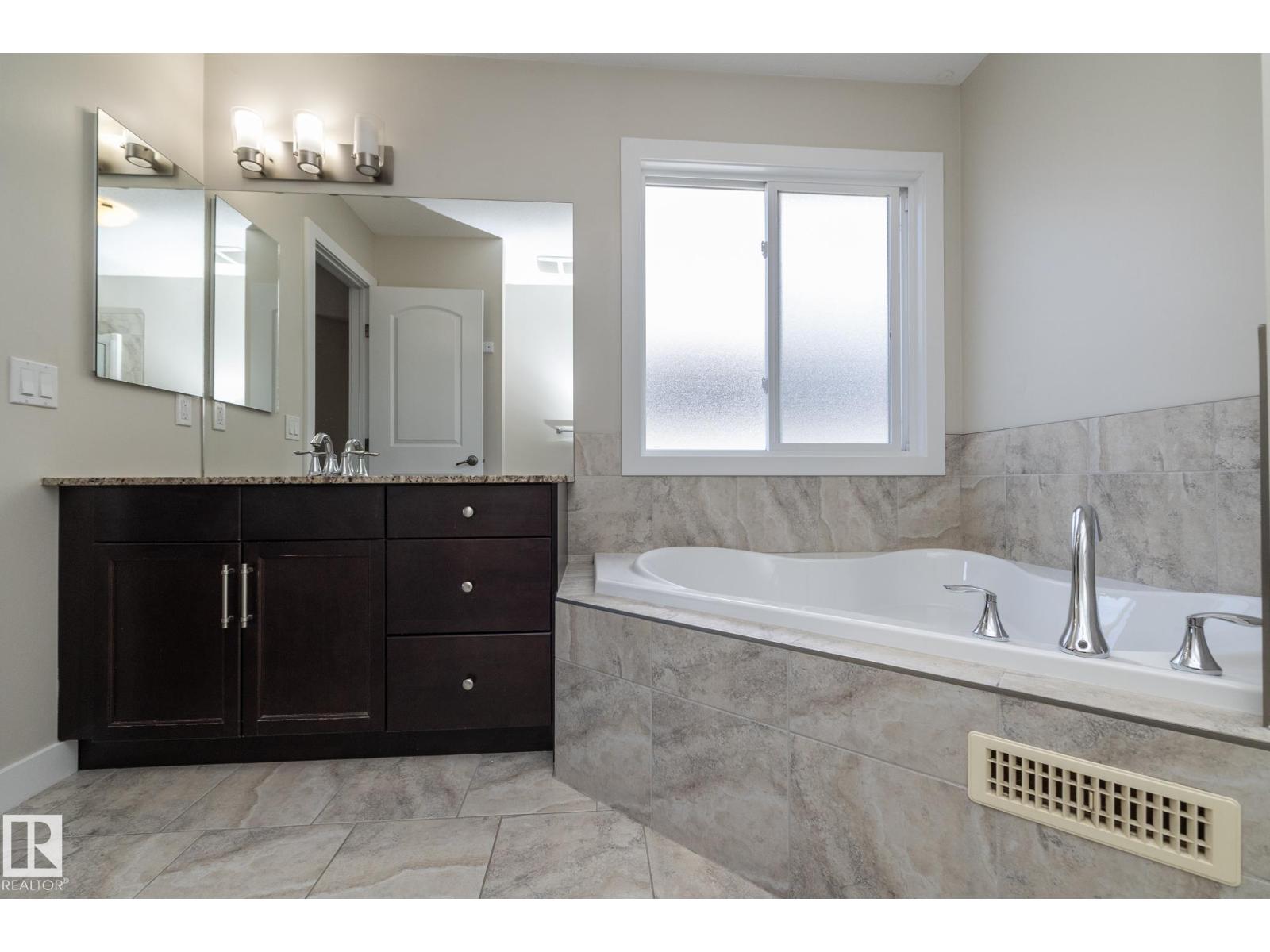 17316 5 AV SW
