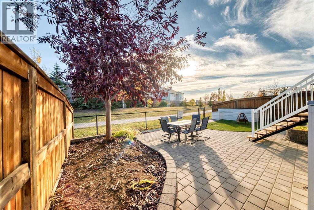 51 Cougar Ridge Close SW