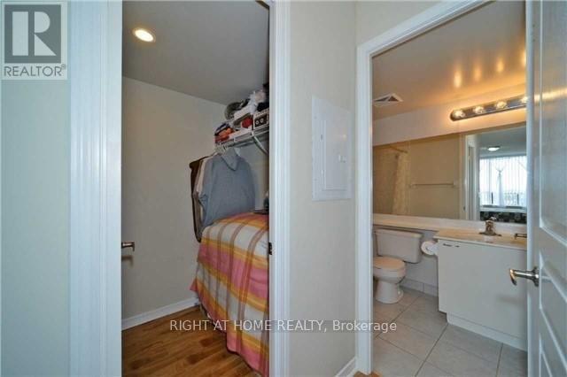 809 - 330 Red Maple Road, Richmond Hill (Langstaff), Ontario  L4C 0T6 - Photo 5 - N14086482
