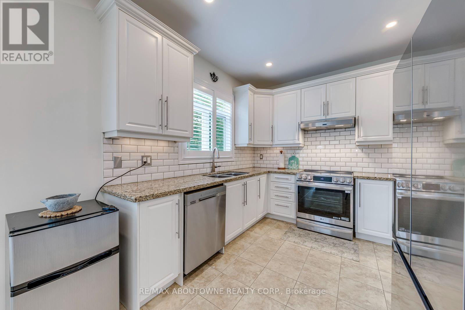 3234 Sharp Road, Burlington, Ontario  L7M 0H5 - Photo 11 - W14085908