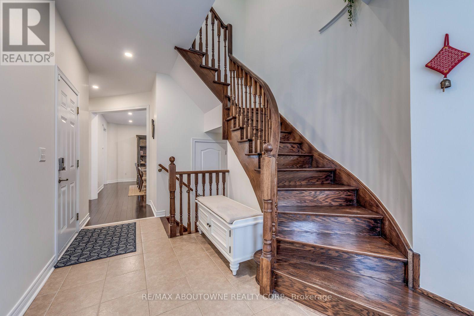 3234 Sharp Road, Burlington, Ontario  L7M 0H5 - Photo 4 - W14085908