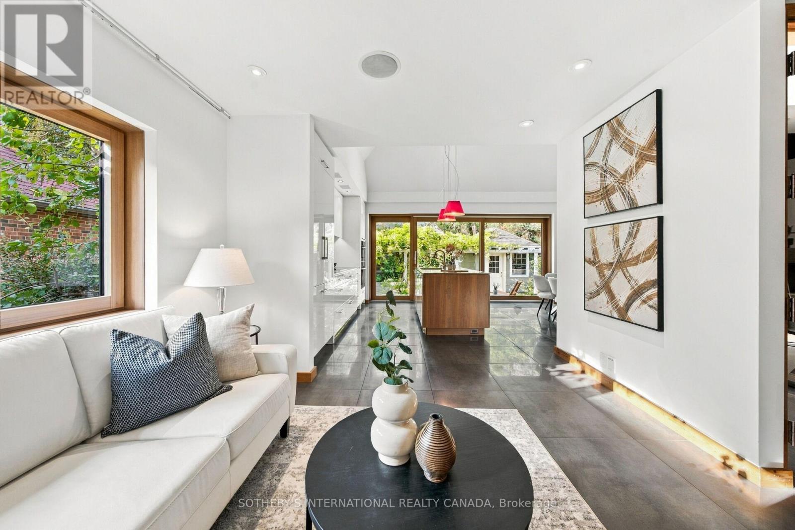 16 Sunnybrook Road, Toronto (High Park-Swansea), Ontario  M6S 1G2 - Photo 23 - W14086466