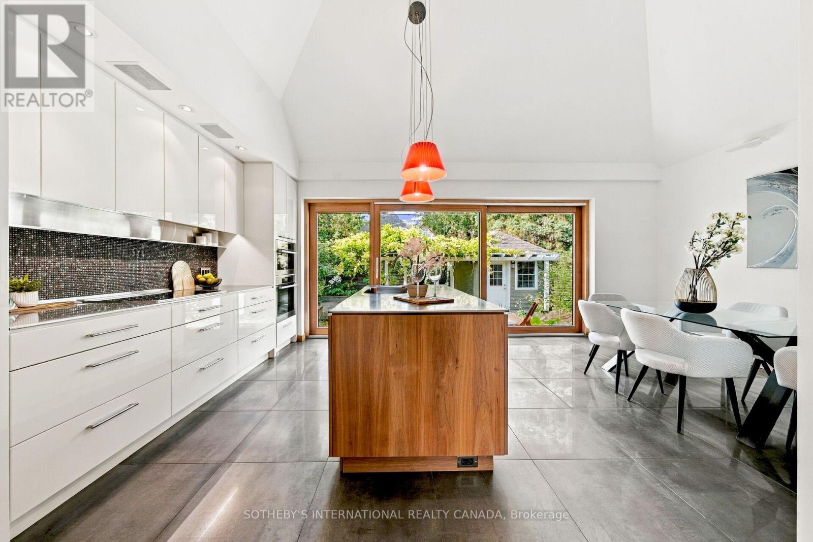 16 Sunnybrook Road, Toronto (High Park-Swansea), Ontario  M6S 1G2 - Photo 25 - W14086466