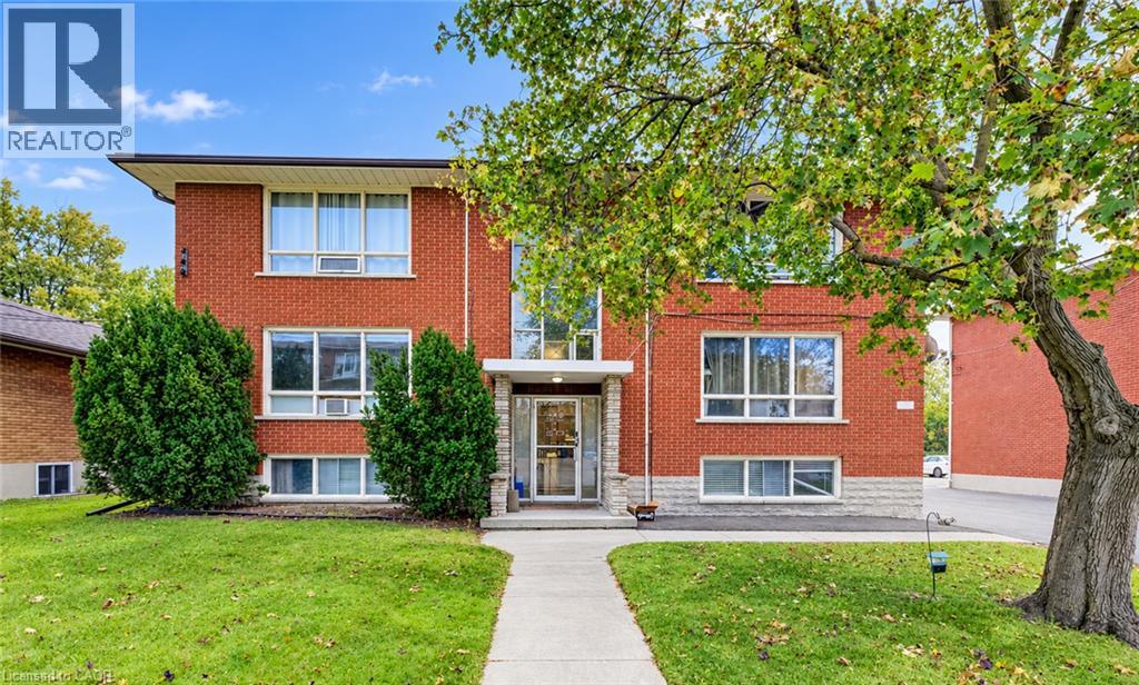 105 Dixon Street, Kitchener, Ontario  N2G 3E8 - Photo 1 - 40870789