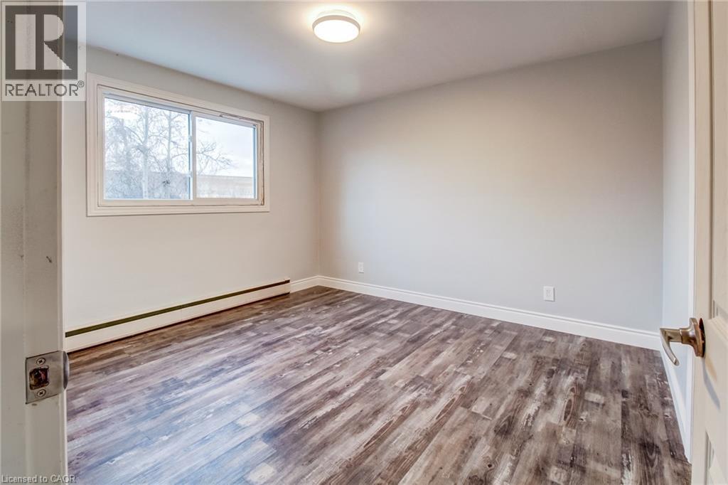 105 Dixon Street, Kitchener, Ontario  N2G 3E8 - Photo 7 - 40870789