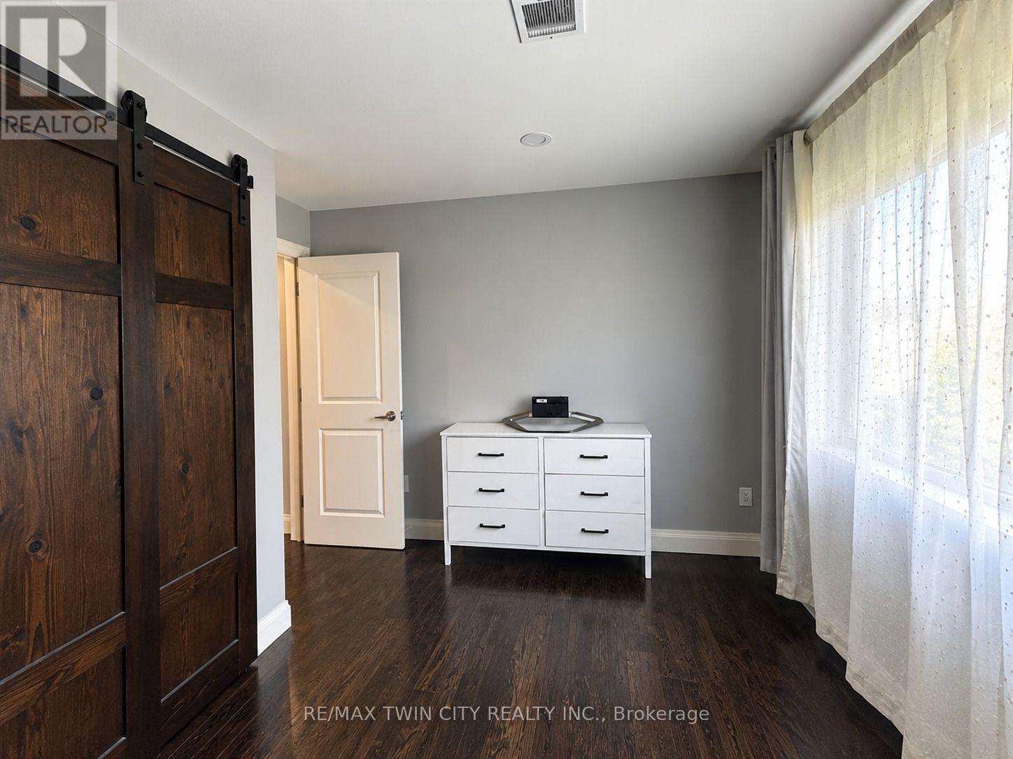 100 - 30 Green Valley Drive, Kitchener, Ontario  N2P 1G8 - Photo 15 - X14086528