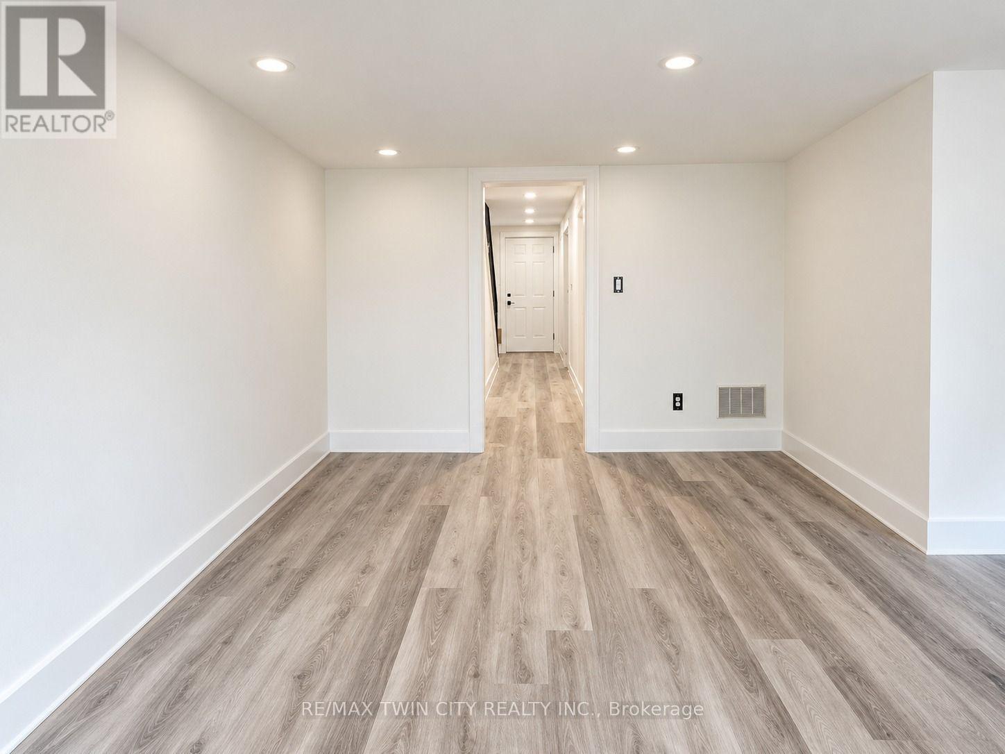100 - 30 Green Valley Drive, Kitchener, Ontario  N2P 1G8 - Photo 19 - X14086528