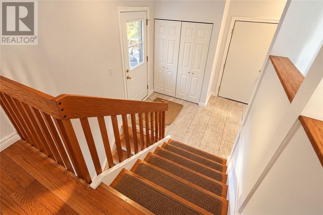 226 Mcnaughton Avenue, North Bay, Ontario  P1C 1G7 - Photo 2 - 2130929