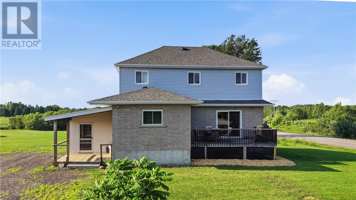 949 Hwy 535, Noelville, Ontario  P0M 2N0 - Photo 4 - 2130963