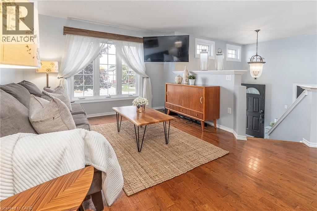 6 Stuart Street, Caledonia, Ontario  N3W 2L3 - Photo 6 - 40870990