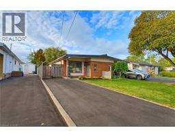 34 FIELDING Crescent, Hamilton, Ontario
