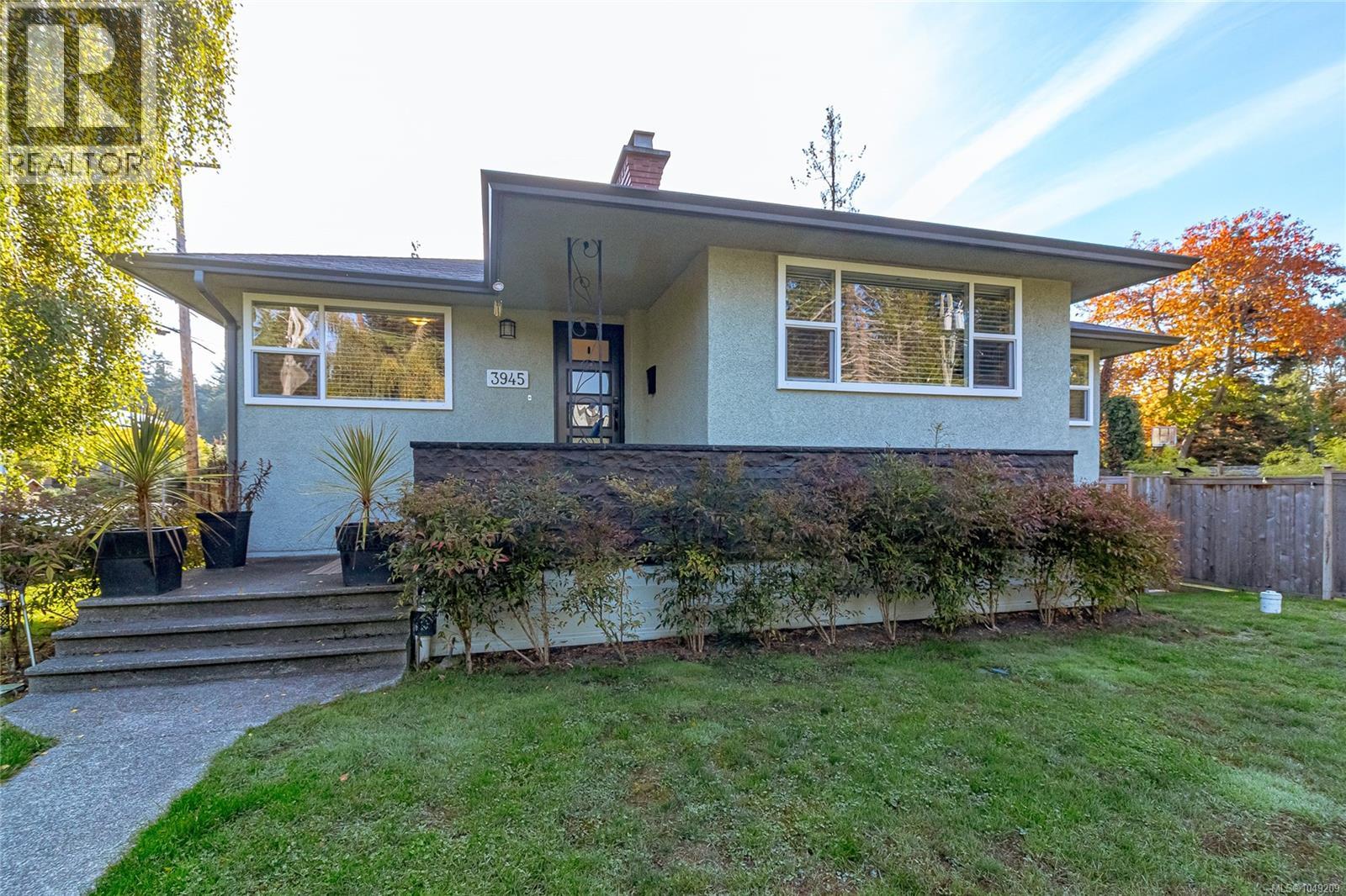 3945 Dawe Rd, Saanich, British Columbia  V8N 4H5 - Photo 56 - 1049209