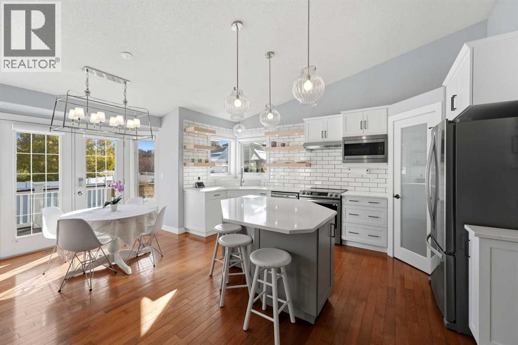 123 Robinson Crescent Red Deer Alberta Canada T4P3P1 2