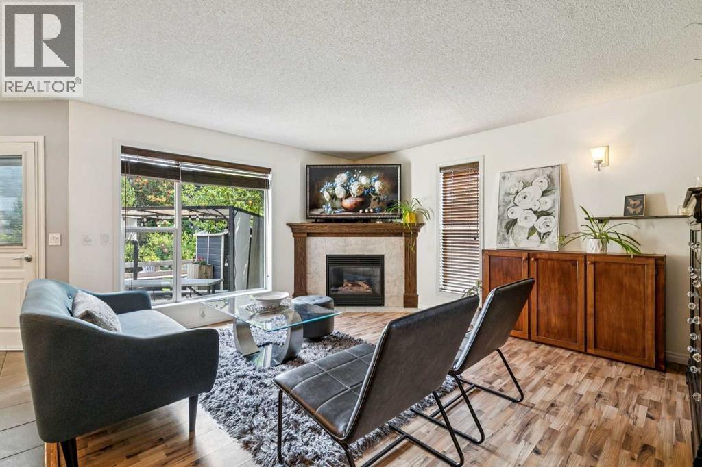 248 Douglas Ridge Green Se, Calgary, Alberta  T2Z 2T4 - Photo 4 - A2352675