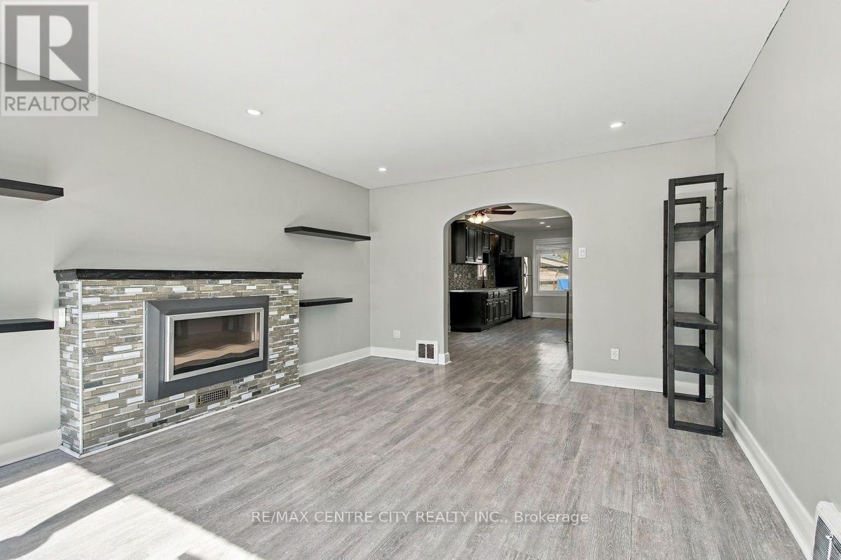 22 Graydon Street, London East, Ontario  N5W 2H7 - Photo 6 - X14086870
