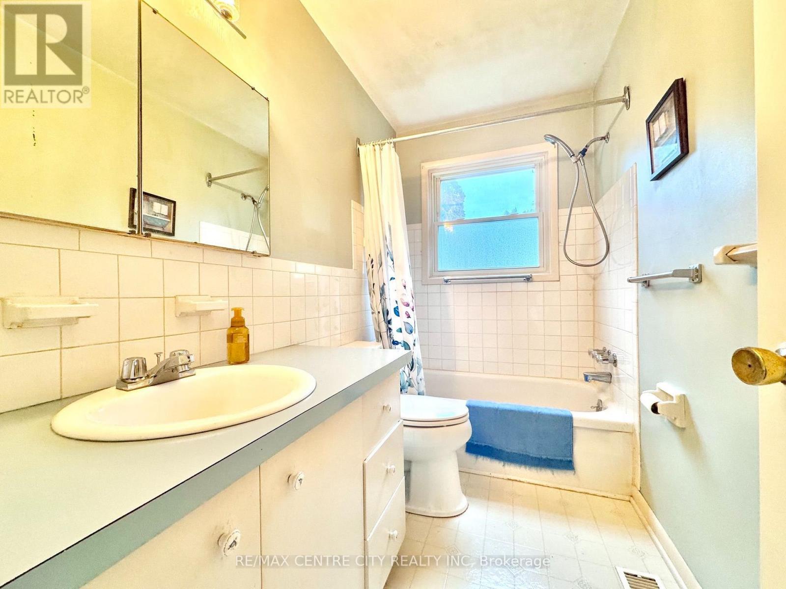 740 Dunboyne Crescent, London North, Ontario  N5X 1Y1 - Photo 23 - X14086966