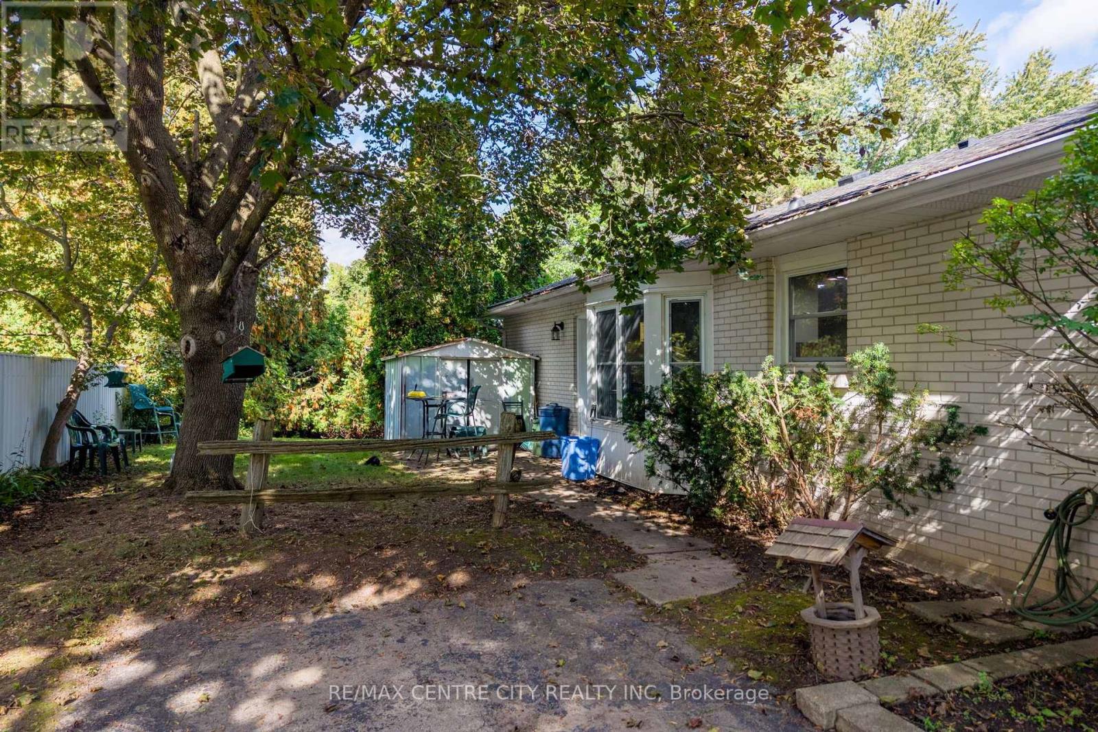 740 Dunboyne Crescent, London North, Ontario  N5X 1Y1 - Photo 4 - X14086966