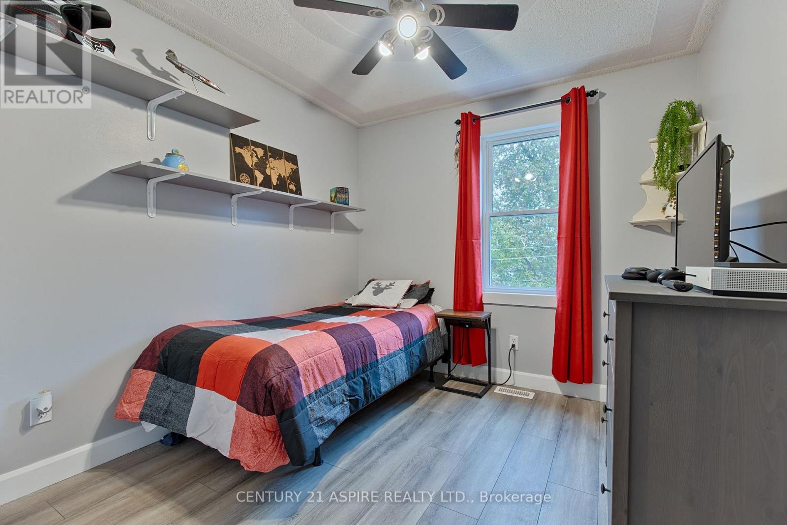 106 Forest Lea Road, Laurentian Valley, Ontario  K8A 7B8 - Photo 15 - X14086692