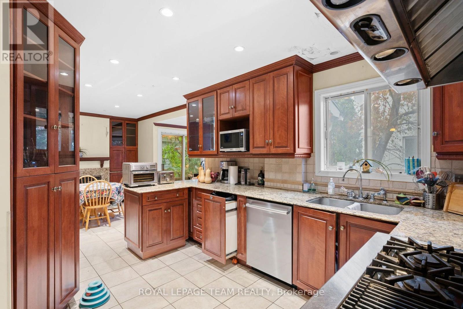 96 Putman Avenue, Ottawa, Ontario  K1M 1Z6 - Photo 8 - X14086644