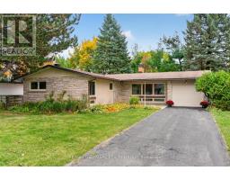 9 CLEADON DRIVE, Ottawa, Ontario