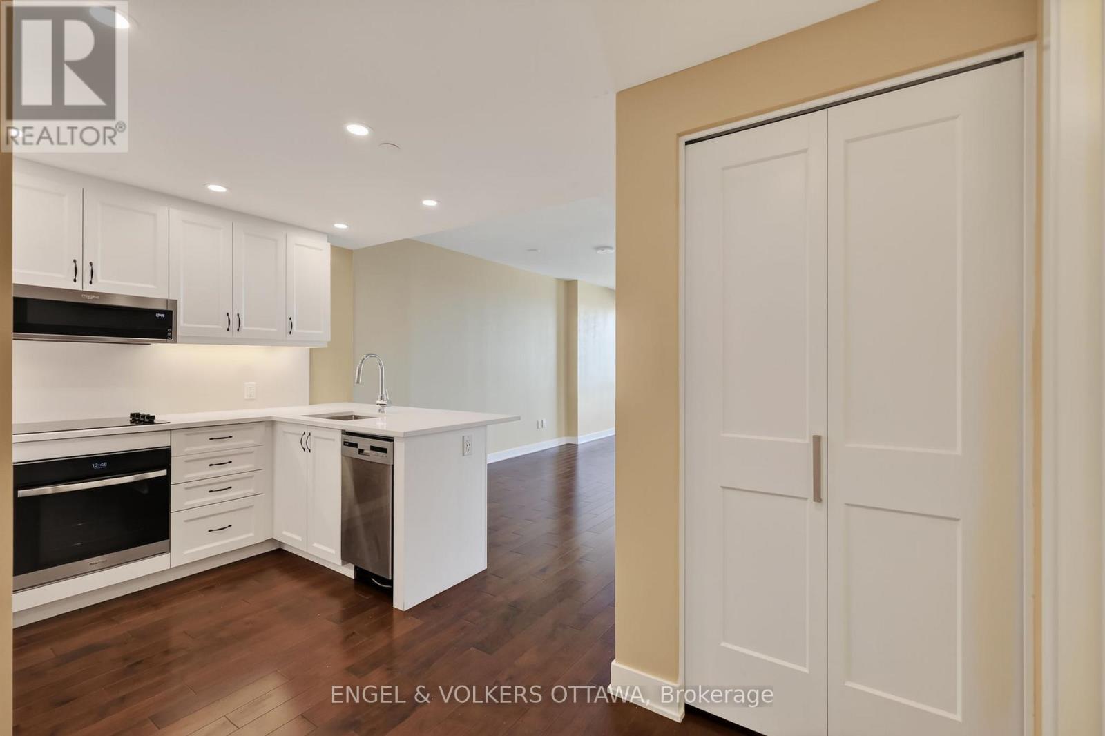 2104 - 340 Queen Street, Ottawa, Ontario  K1R 5A5 - Photo 4 - X14086894