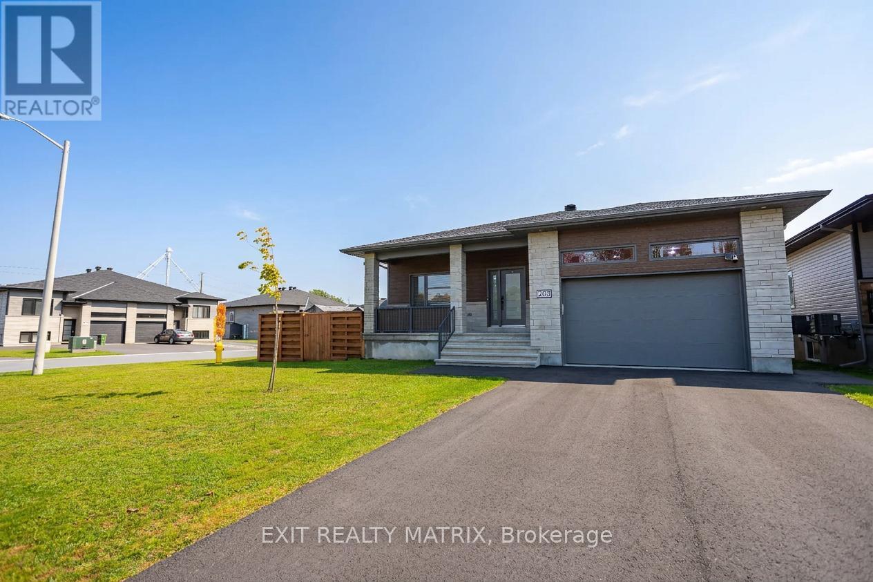 203 Filion Street, Russell, Ontario  K0A 1W0 - Photo 2 - X14086916