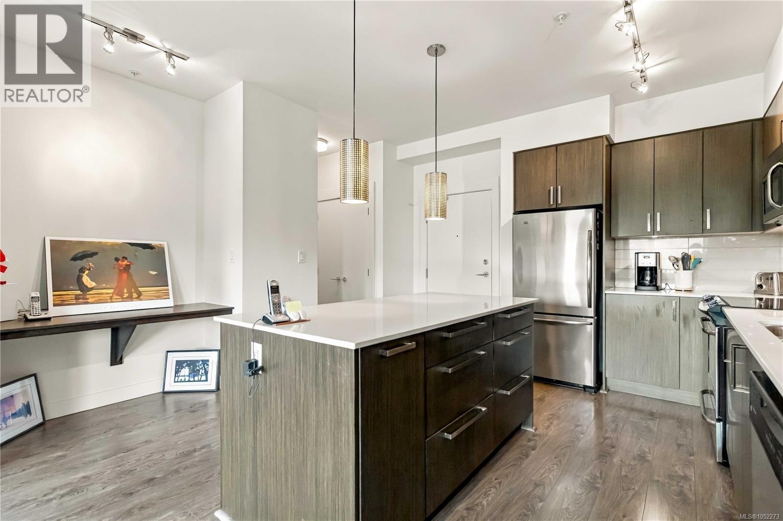 204 286 Wilfert Rd