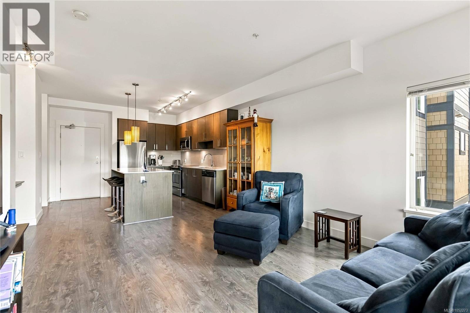 204 286 Wilfert Rd