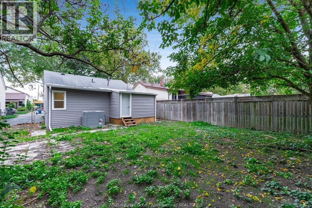 1462 Labadie, Windsor, Ontario  N8Y 4H1 - Photo 30 - 26021728